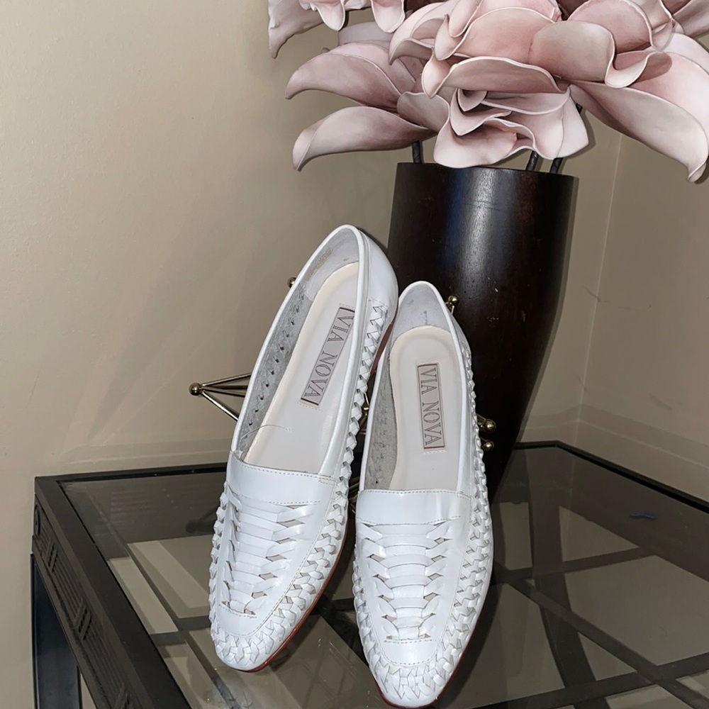 Vintage Via Nova Flats